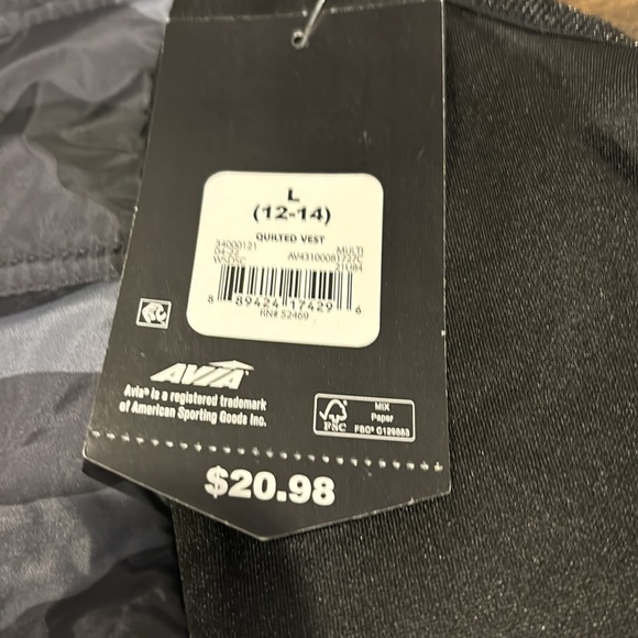 Avia camo puffer vest size large, new - Picture 5 of 8